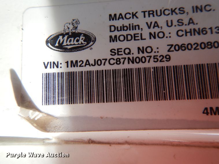 image for item FG9512 2007 Mack CNH613  dump truck