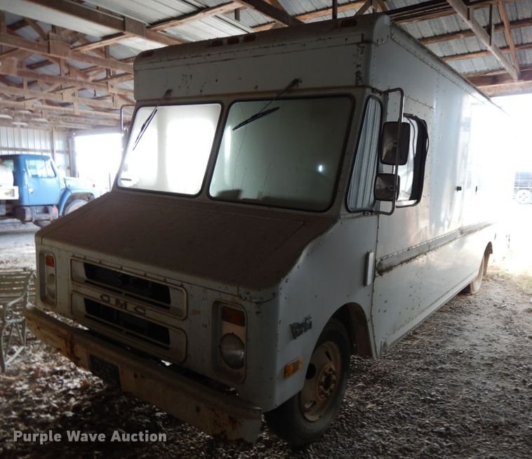 image for item FG9515 1989 GMC P3500  delivery truck