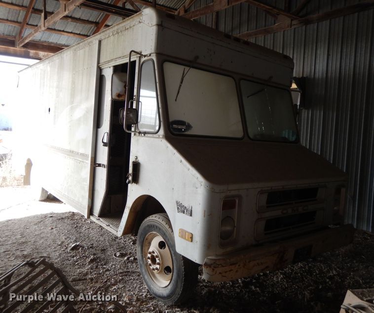 image for item FG9515 1989 GMC P3500  delivery truck