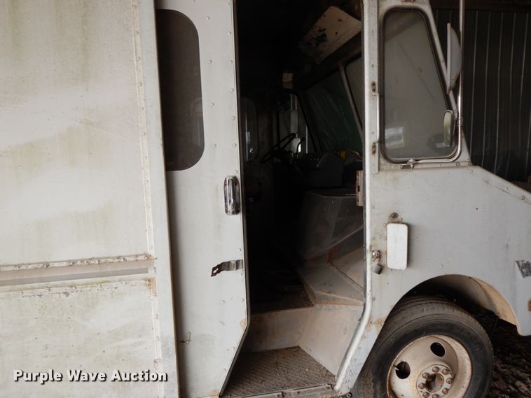 image for item FG9515 1989 GMC P3500  delivery truck