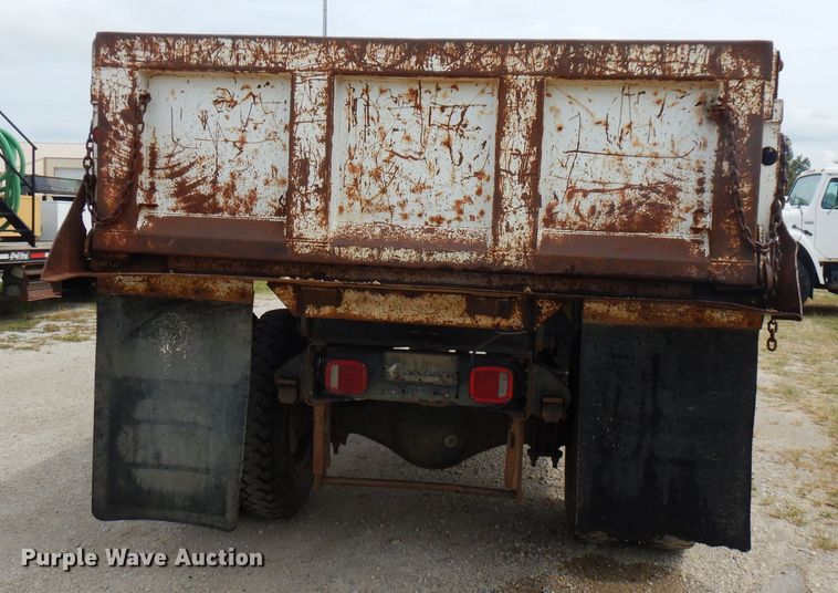 image for item FN9452 1994 Chevrolet Kodiak C5500  dump truck