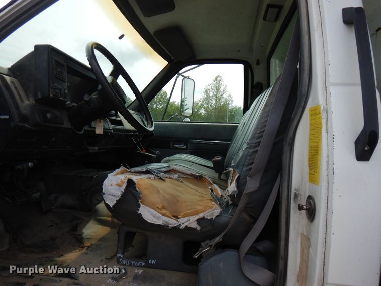 image for item FN9452 1994 Chevrolet Kodiak C5500  dump truck