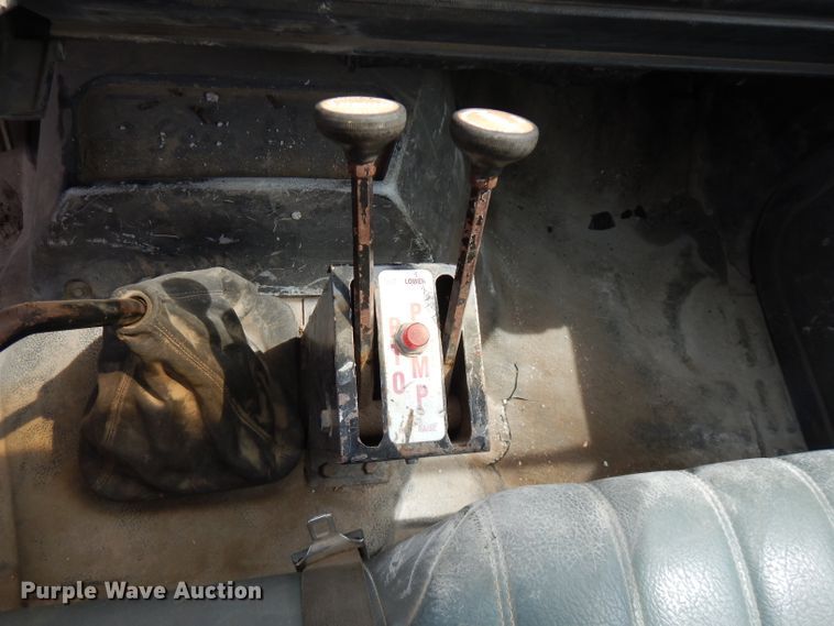 image for item FN9452 1994 Chevrolet Kodiak C5500  dump truck