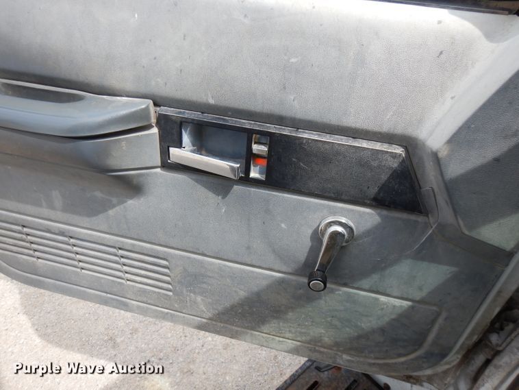 image for item FN9452 1994 Chevrolet Kodiak C5500  dump truck