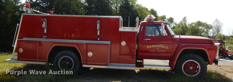 image for item FR9166 1978 Ford F700  pumper fire truck