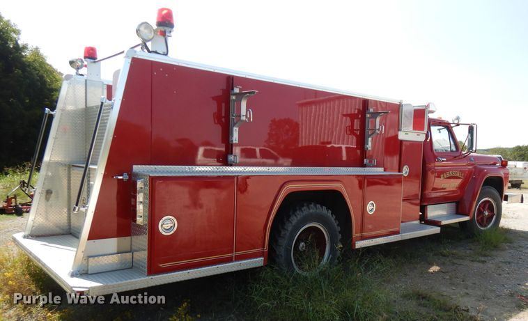 image for item FR9166 1978 Ford F700  pumper fire truck