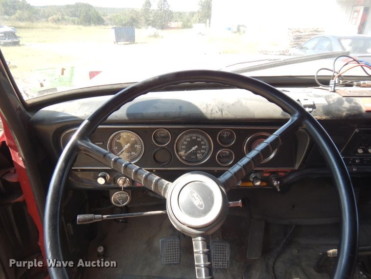 image for item FR9166 1978 Ford F700  pumper fire truck