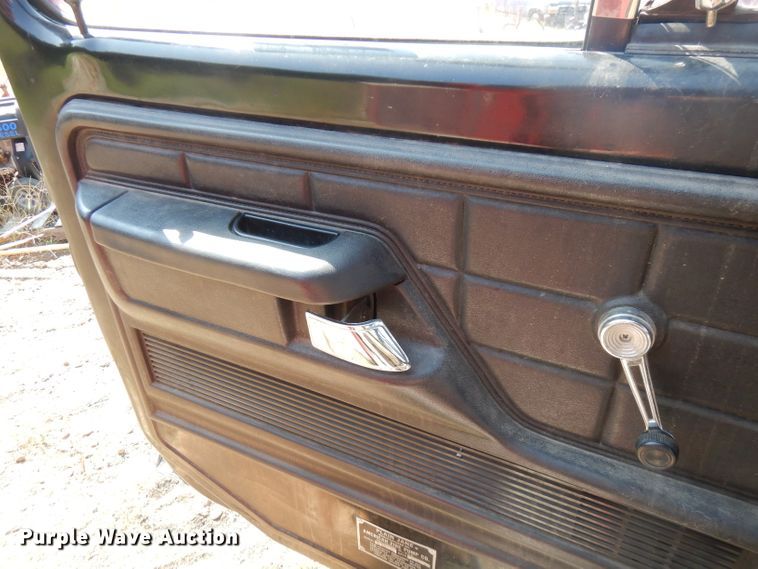 image for item FR9166 1978 Ford F700  pumper fire truck