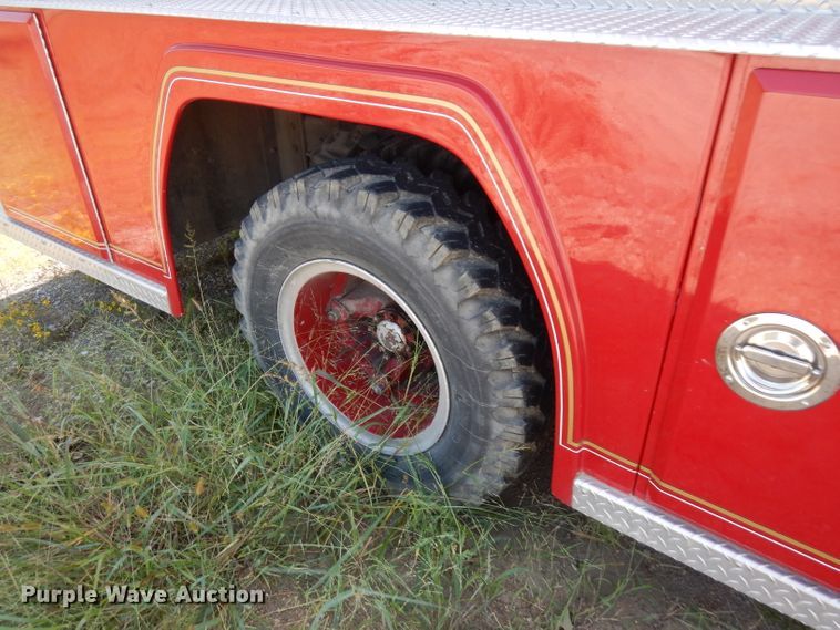 image for item FR9166 1978 Ford F700  pumper fire truck