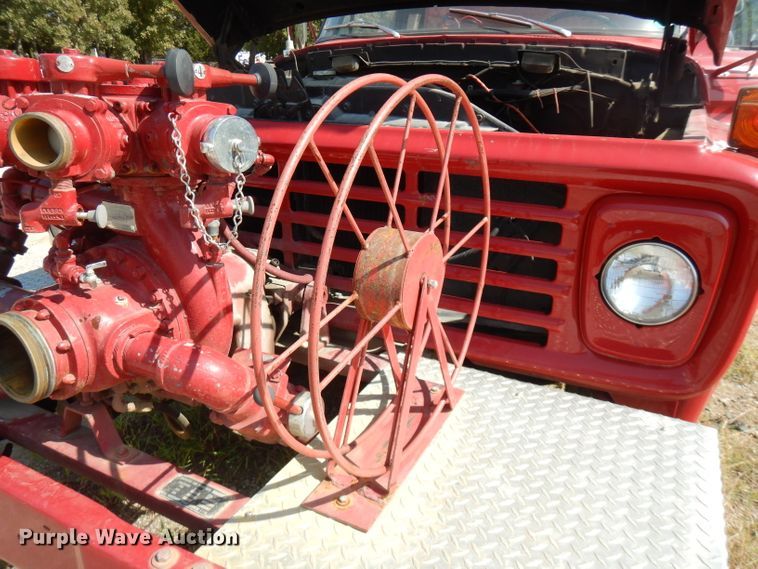 image for item FR9166 1978 Ford F700  pumper fire truck