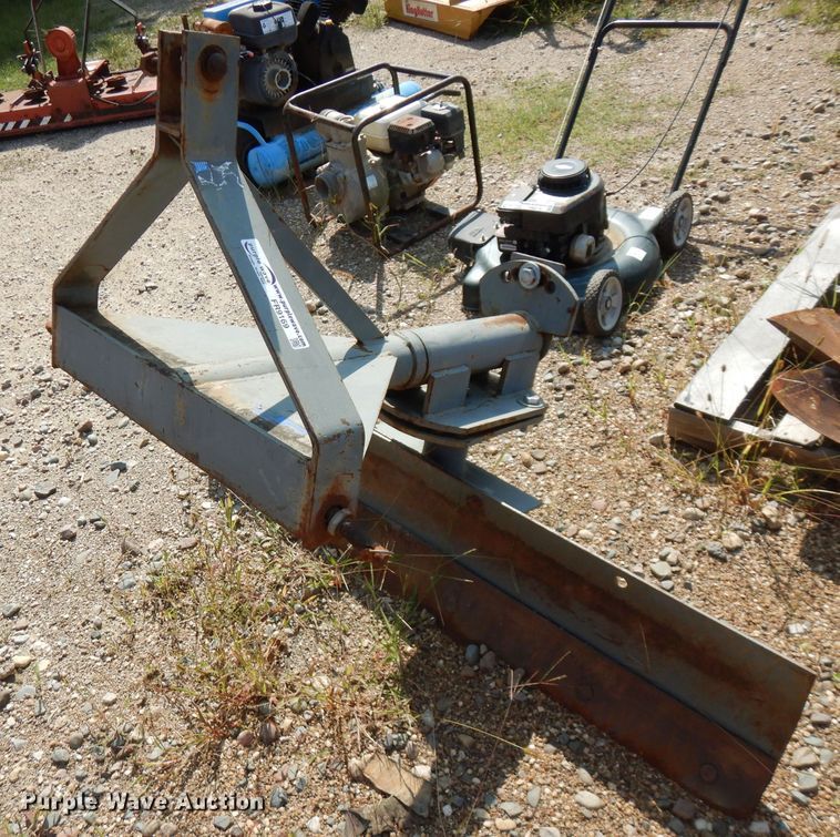 image for item FR9169 New Holland blade