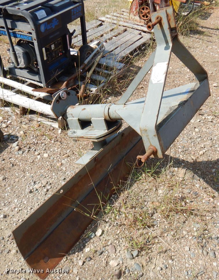 image for item FR9169 New Holland blade