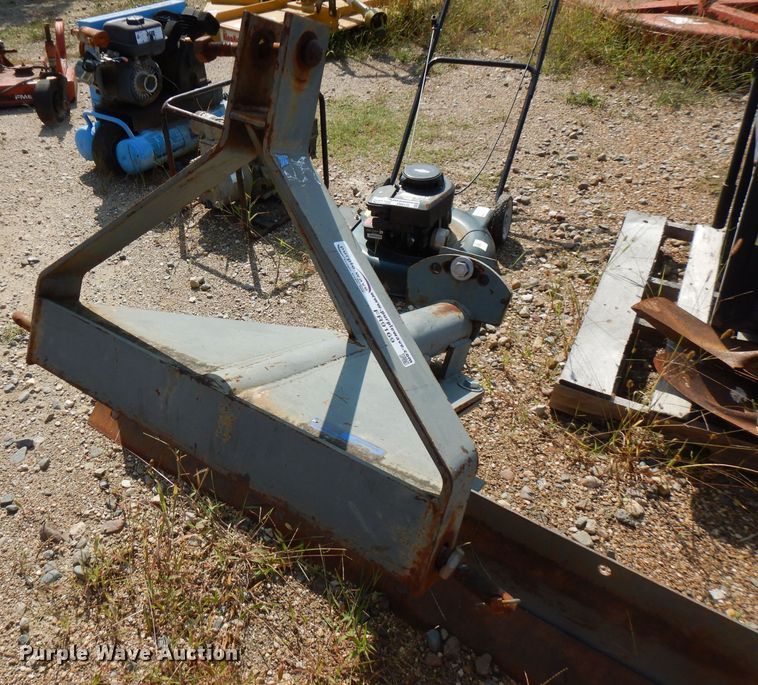 image for item FR9169 New Holland blade