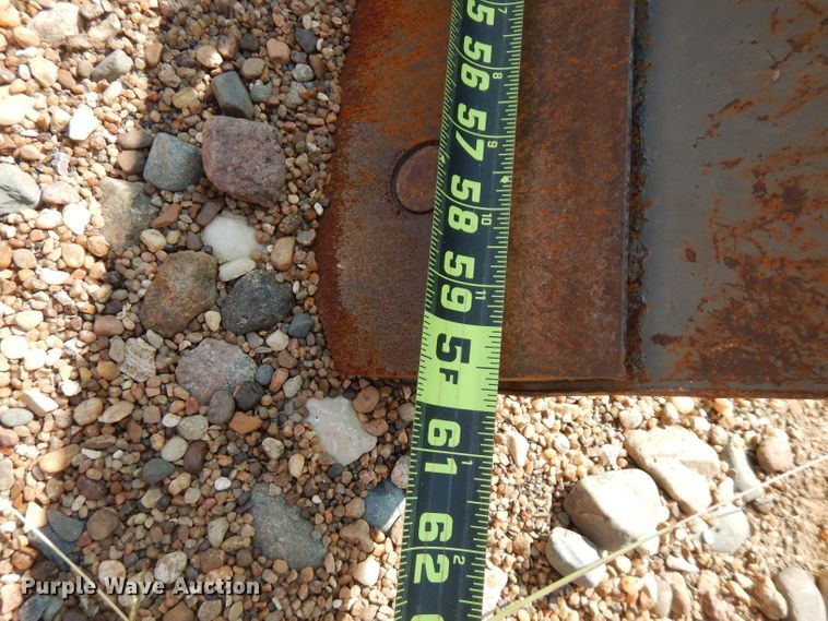 image for item FR9169 New Holland blade