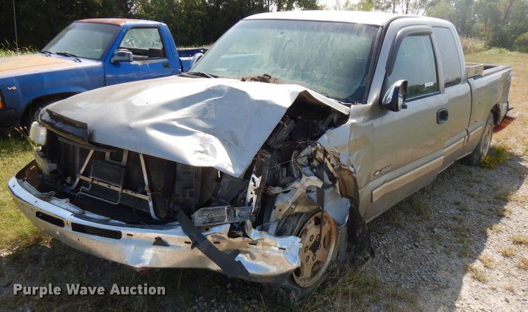 image for item FR9177 2001 Chevrolet Silverado 1500  Ext. Cab pickup truck
