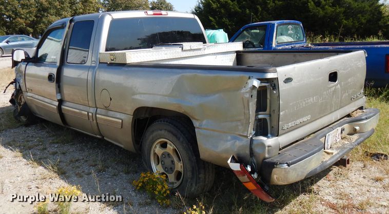 image for item FR9177 2001 Chevrolet Silverado 1500  Ext. Cab pickup truck