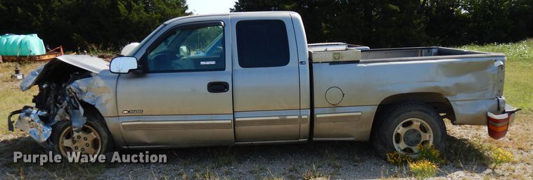 image for item FR9177 2001 Chevrolet Silverado 1500  Ext. Cab pickup truck