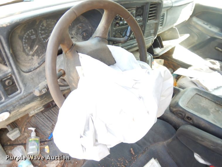 image for item FR9177 2001 Chevrolet Silverado 1500  Ext. Cab pickup truck