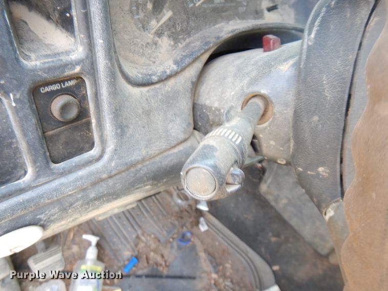 image for item FR9177 2001 Chevrolet Silverado 1500  Ext. Cab pickup truck