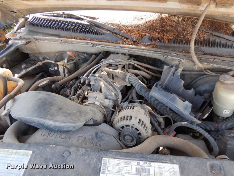 image for item FR9177 2001 Chevrolet Silverado 1500  Ext. Cab pickup truck