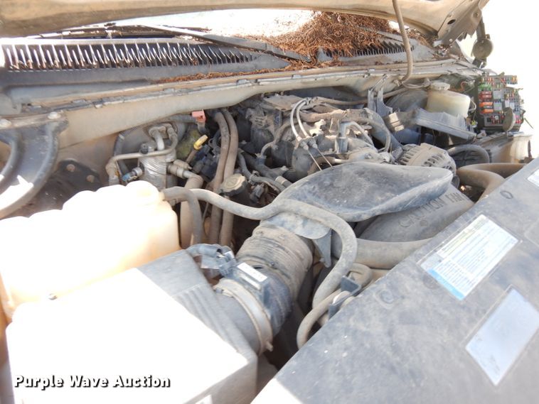 image for item FR9177 2001 Chevrolet Silverado 1500  Ext. Cab pickup truck