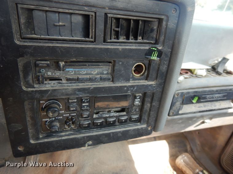 image for item FR9178 1996 Dodge Dakota  pickup truck