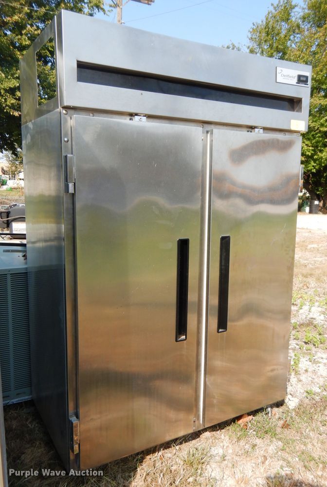 image for item FR9206 (2) commercial refrigerator/freezers