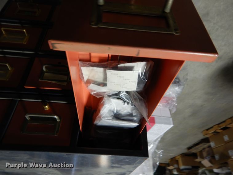 image for item FR9210 (3) storage units