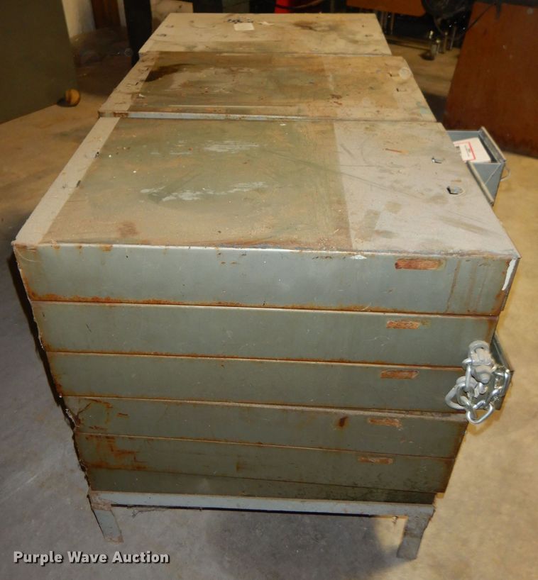 image for item FR9210 (3) storage units