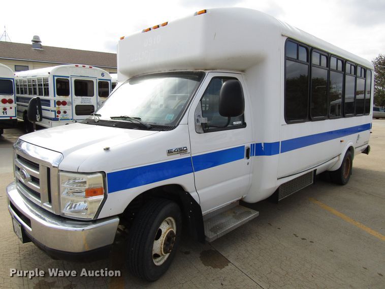 image for item GQ9198 2009 Ford E450  shuttle bus