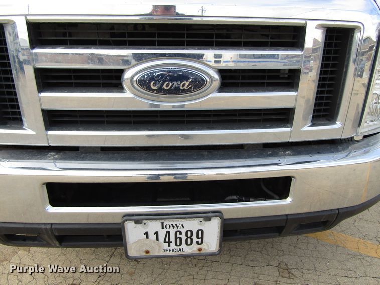 image for item GQ9198 2009 Ford E450  shuttle bus