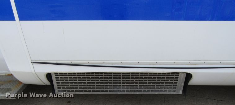 image for item GQ9198 2009 Ford E450  shuttle bus