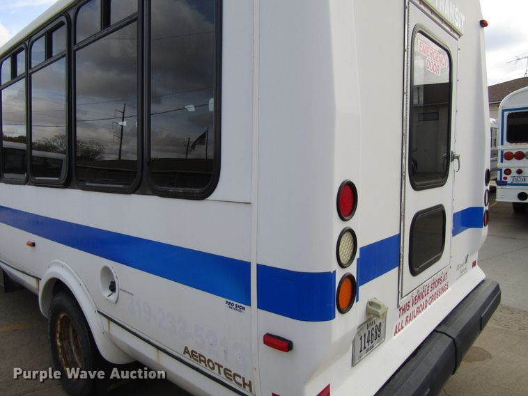 image for item GQ9198 2009 Ford E450  shuttle bus