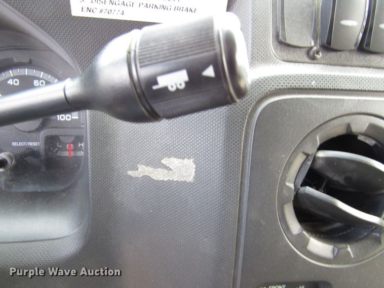 image for item GQ9198 2009 Ford E450  shuttle bus