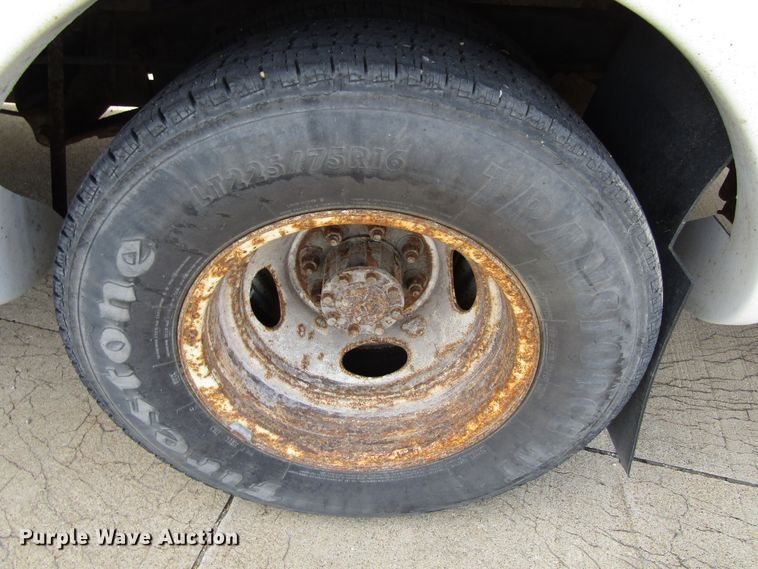 image for item GQ9198 2009 Ford E450  shuttle bus