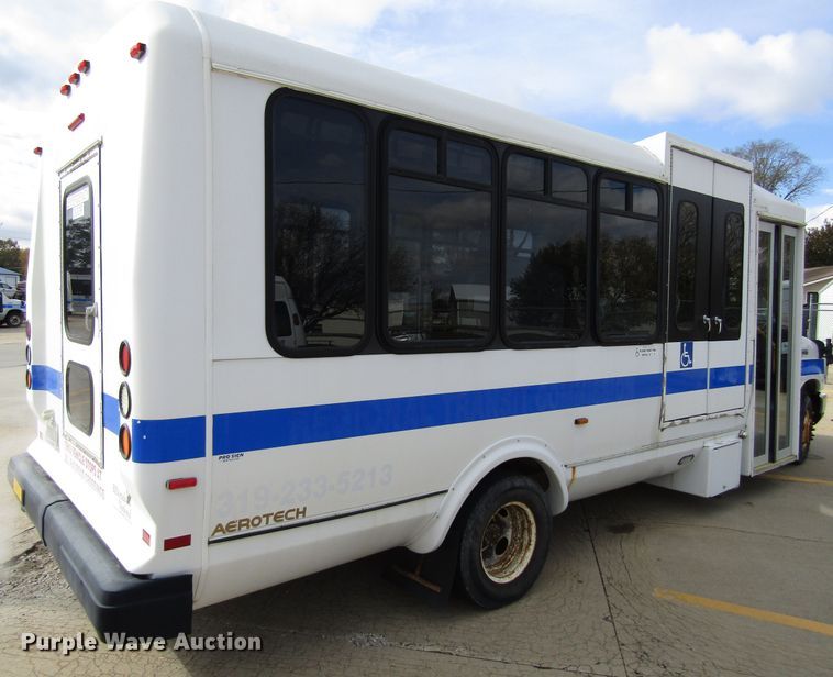 image for item GQ9199 2009 Ford E450  shuttle bus
