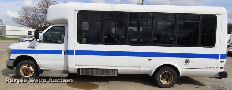 image for item GQ9199 2009 Ford E450  shuttle bus