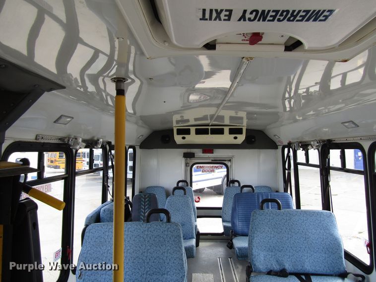 image for item GQ9199 2009 Ford E450  shuttle bus