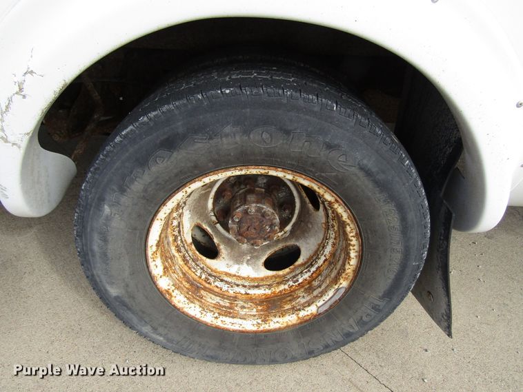 image for item GQ9199 2009 Ford E450  shuttle bus