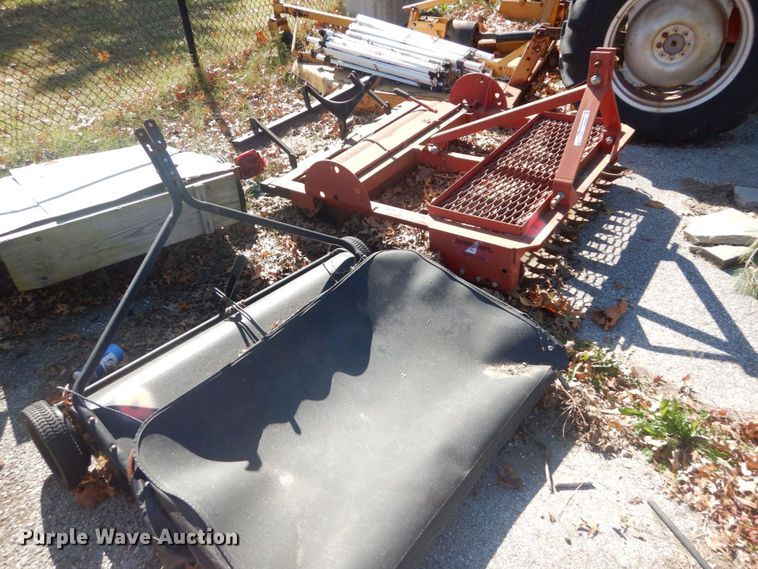 image for item GR9963 Lawn and garden equipment