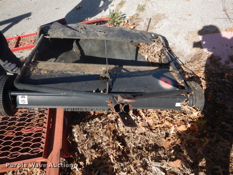 image for item GR9963 Lawn and garden equipment