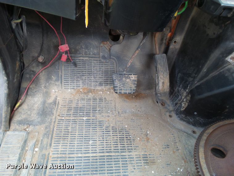 image for item GX9155 1995 International 4700  dump truck