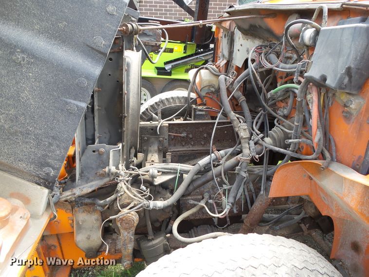 image for item GX9155 1995 International 4700  dump truck