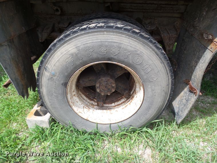 image for item GX9155 1995 International 4700  dump truck