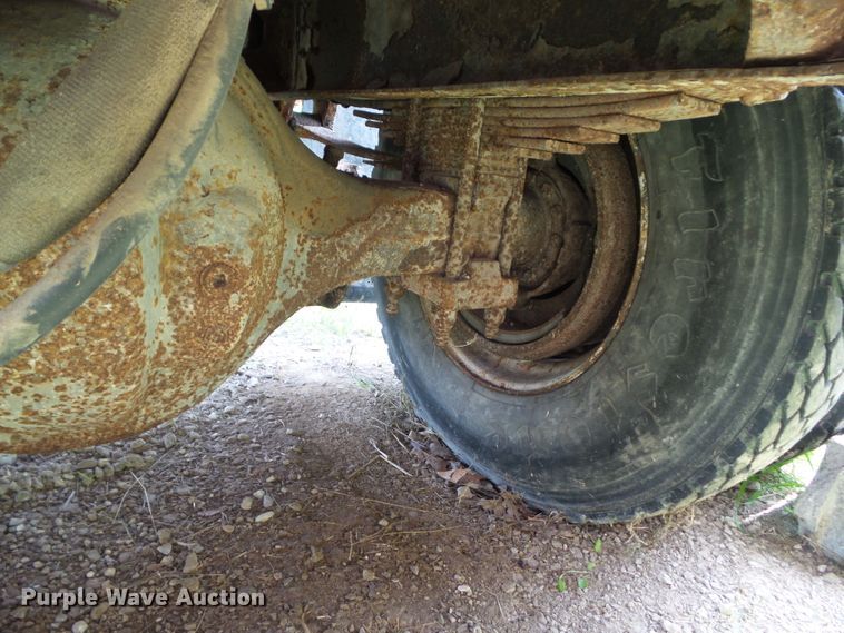 image for item GX9155 1995 International 4700  dump truck