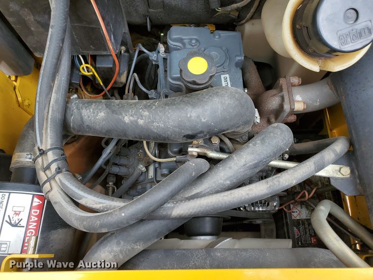 image for item H1751 2003 New Holland LS150  skid steer loader