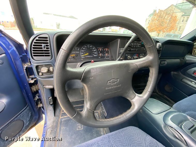 image for item HA9659 1997 Chevrolet K1500  Ext. Cab pickup truck