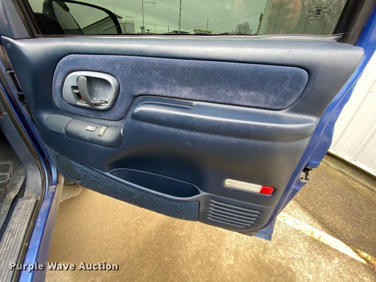 image for item HA9659 1997 Chevrolet K1500  Ext. Cab pickup truck