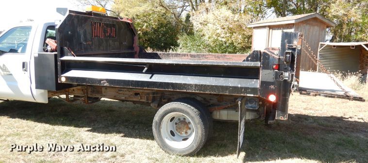 image for item HA9777 2001 Ford F450 Super Duty  dump truck