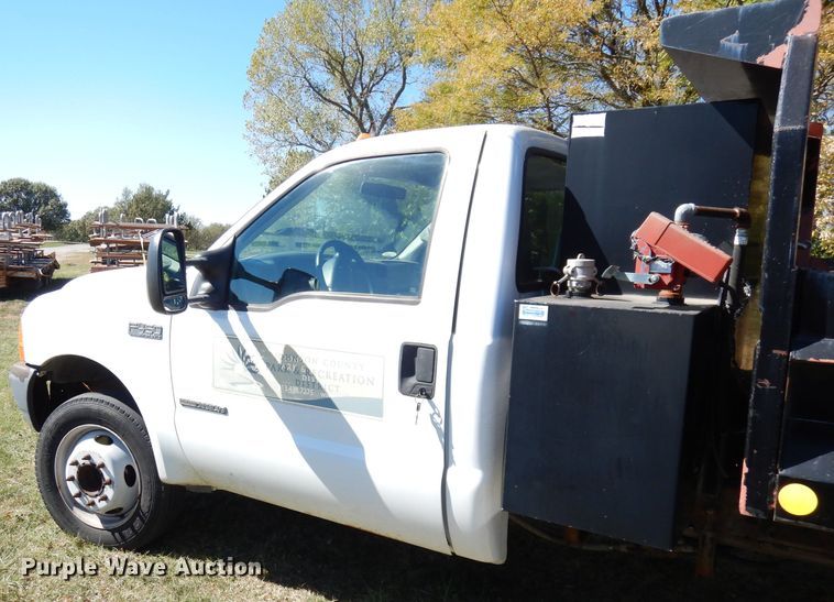 image for item HA9777 2001 Ford F450 Super Duty  dump truck